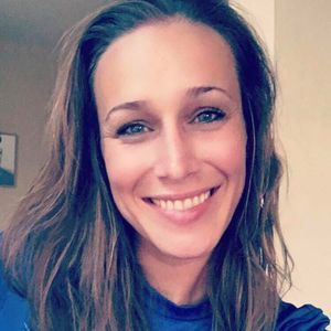 Meet your Posher, Dina